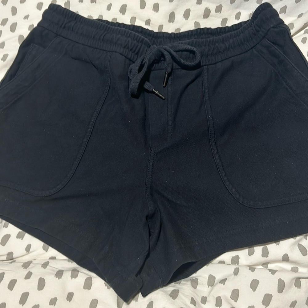 Athletic shorts